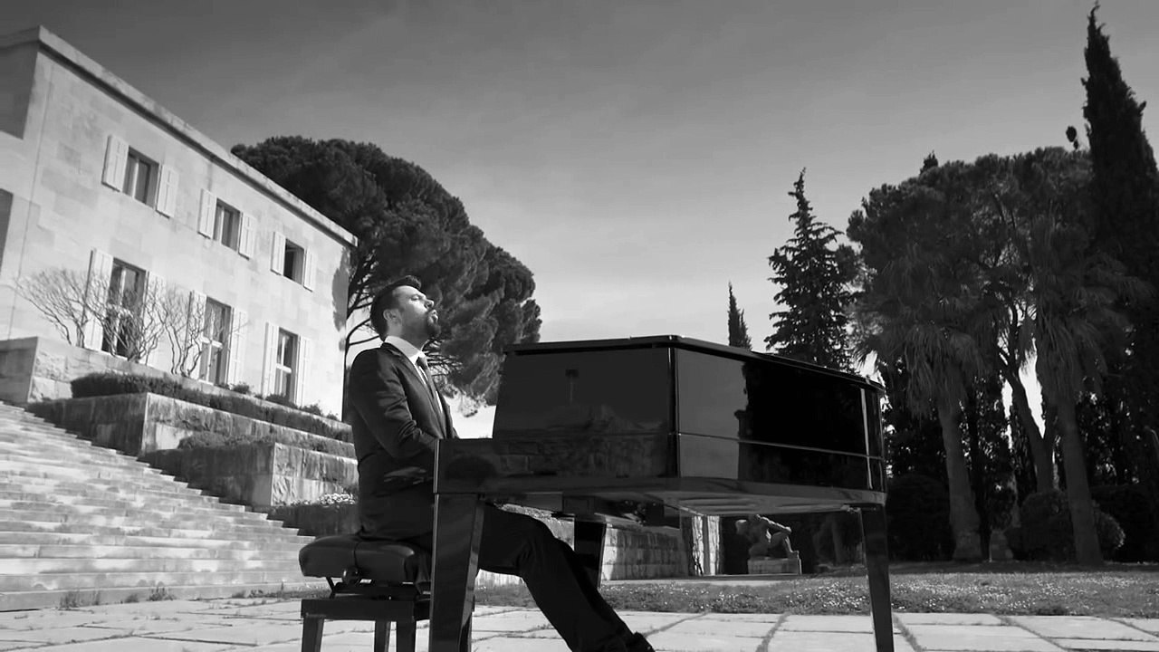 Petar Graso feat. Hana Huljic - 2016 - Srce za vodica