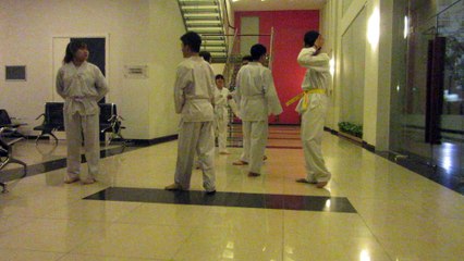CLB Taekwondo ĐH Thăng Long thứ 5 31-3-2016 kỳ thi thăng cấp lần thứ 21 MVI_1583