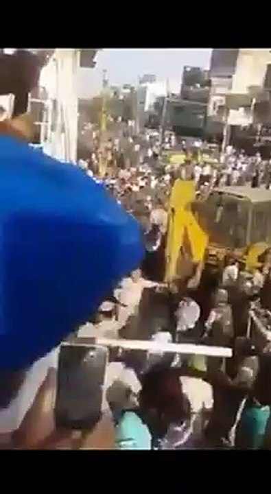 Full Video  Delhi‬ MCD demolishes Shabil at Gurdwara Sis Ganj Sahib