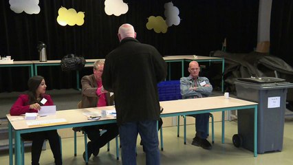 Holandeses votam em referendo sobre acordo UE-Ucrânia