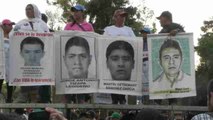 Los investigadores de Ayotzinapa quieren detalles del nuevo peritaje