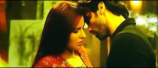 Kissing Scene-Aditya Roy Kapoor & Katrina Kaif - Fitoor 2016