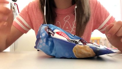 ASMR ~ eating and crunching on crisps