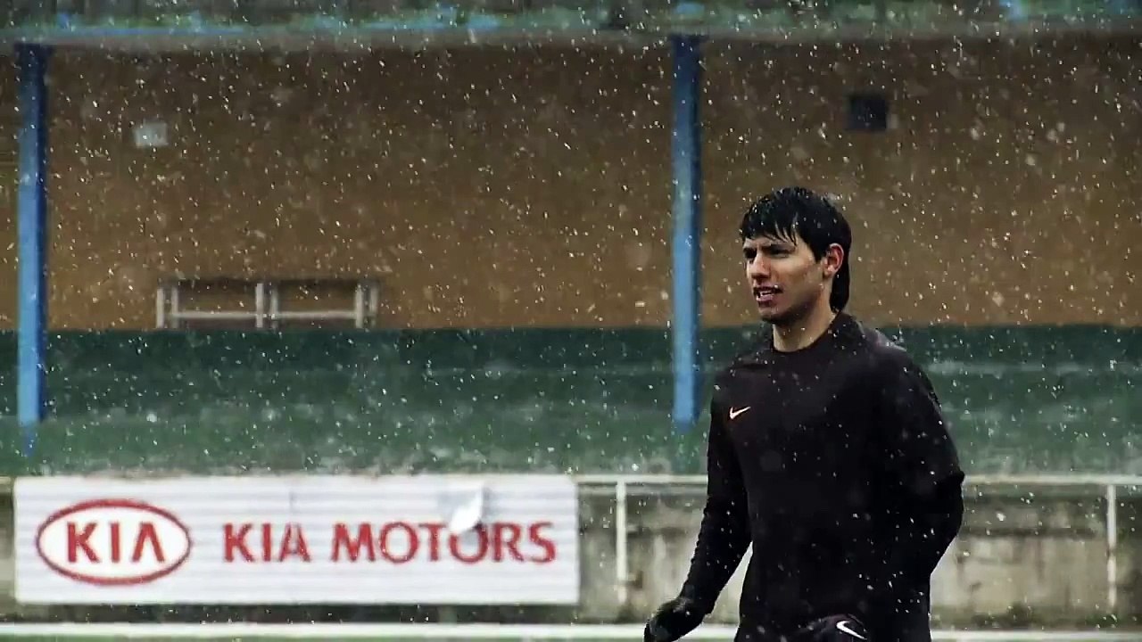 Kun Aguero shows you how to ball