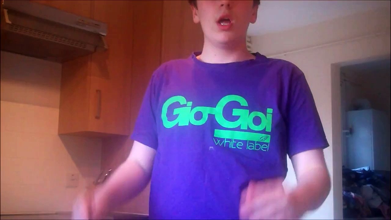 MAKING SAUSAGE ROLLS! (Mage Talk/ Cooks)|The Insane Mage (HD)