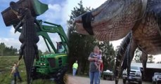 Monster Like Alligator caught in Florida - weighed 780 Pounds