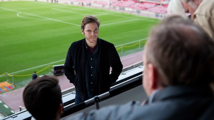 Daniel Brühl visita el Camp Nou