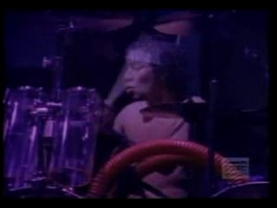 Van Halen - Love Walks In