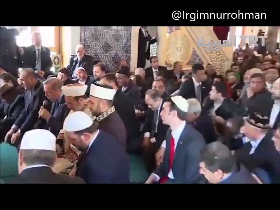 Presiden  Recep Tayyip Erdogan récite  Al-Quran