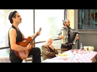 Napoli - "Mamma Quartieri", Giglio live da "Nennella" (06.04.16)