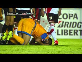 Mercado vio la amarilla y Gallardo se lamentó