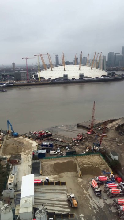 Le monstre du Loch Ness dans la Tamise de Londres ??