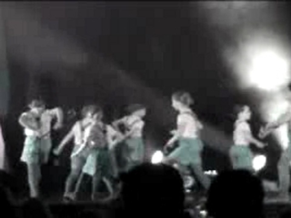 Alyssia spectacle