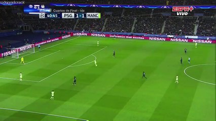 O erro "grosseiro" de Fernando que Zlatan não deixou escapar