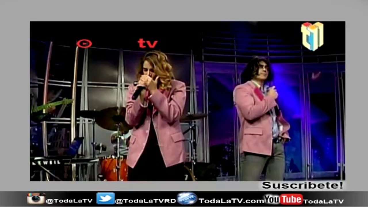 PAMELA SUED DEMUESTRA SU TALENTO CANTANDO JUNTO A JOSÉ GUILLERMO CORTINES-CHEVERE NIGHTS-HUMOR-VIDEO