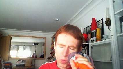 Wiwi égratigne "tear" des Red Hot Chili Peppers