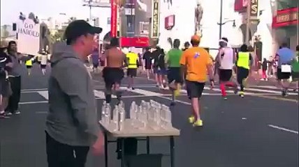 أسقط إنسان في ولاية كاليفورنيا ملا مريض