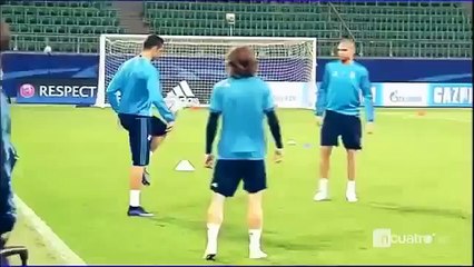 Cristiano Ronaldo VOLTOU a fazer uma habilidade que deixa todos pasmados!