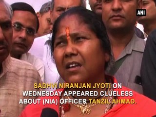 Clueless Sadhvi purports slain NIA officer as Pak citizen