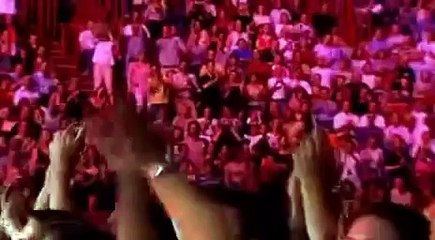 Phil Collins - En Concert a (Paris 2004) 39