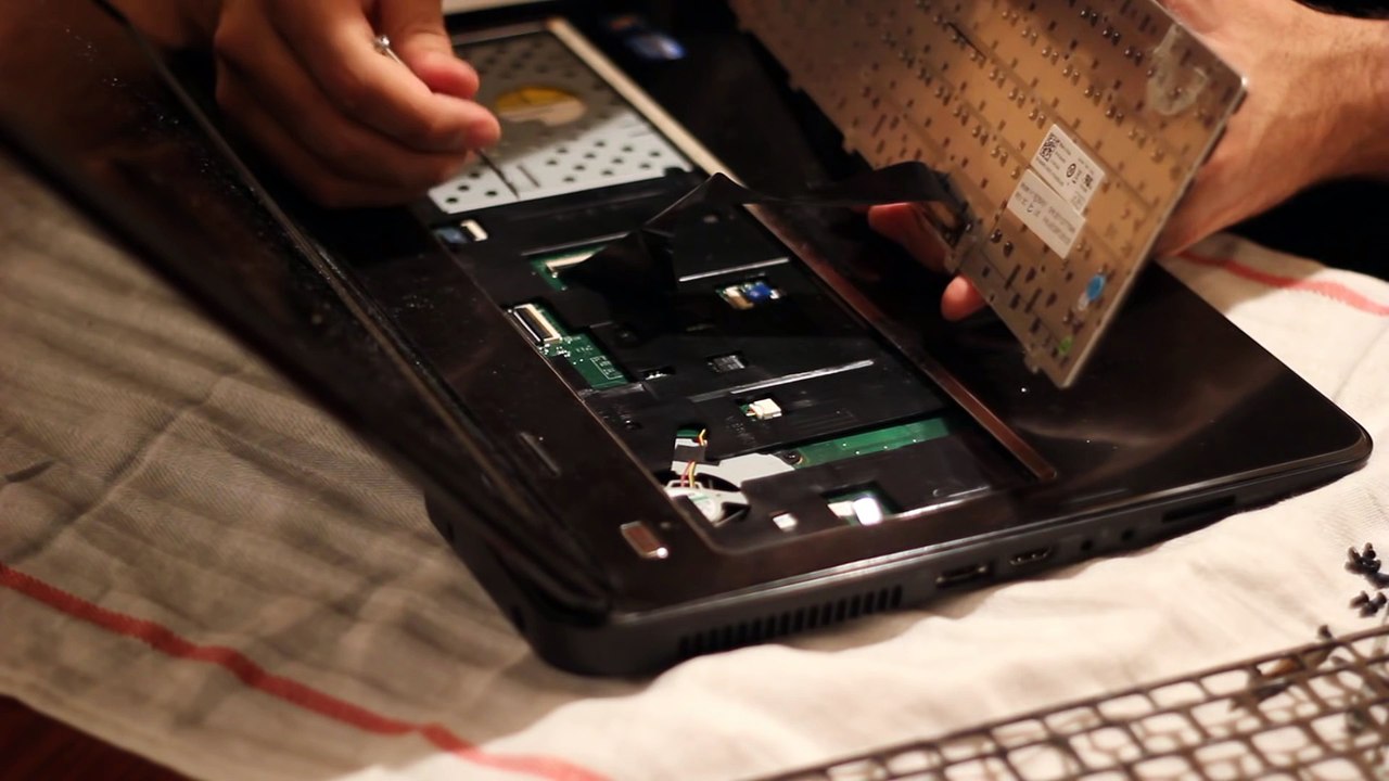 How to fix a overheating laptop