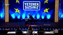 Burhan Öztoprak Bubble Show - Yetenek Sizsiniz Türkiye