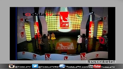 CARLITOS WAY NO AGRADECIO A CRAZY DESIGN CUANDO RECIBIÓ PREMIO Q COMO DÚO DEL AÑO - VIDEO