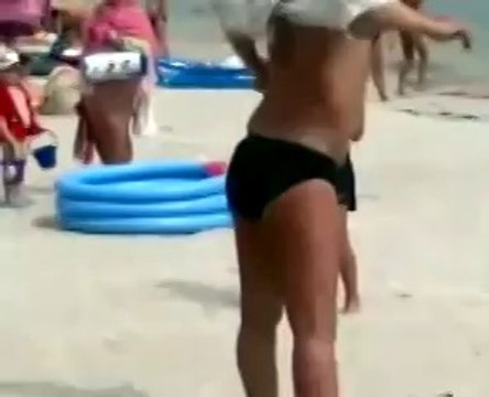 Повеселил мужик - ржали, надорвали животы! Это надо видеть =))