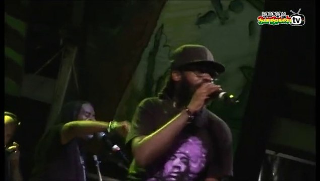 TARRUS RILEY ft DEAN FRASER live @ Main Stage 2012