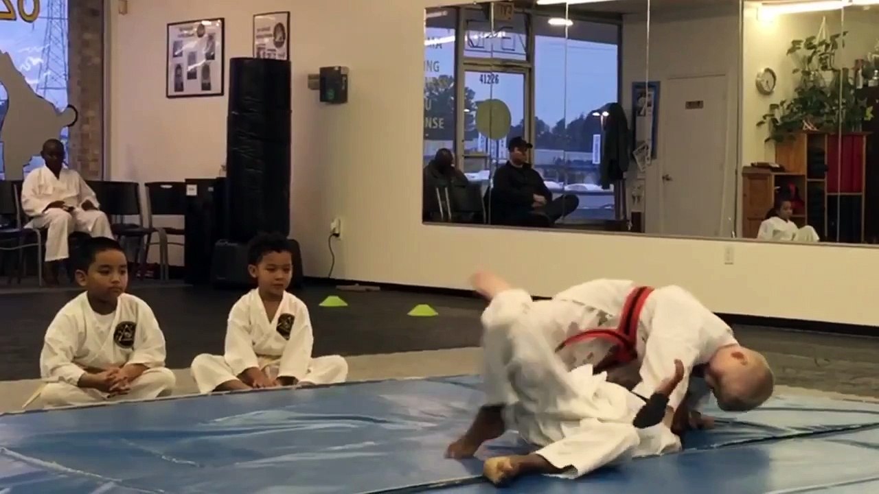Universal Self Defense MMA FOR KIDS