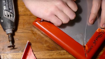 What's Inside an Etch A Sketch?