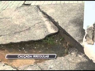 24-04-2014 - CALÇADA IRREGULAR - ZOOM TV JORNAL