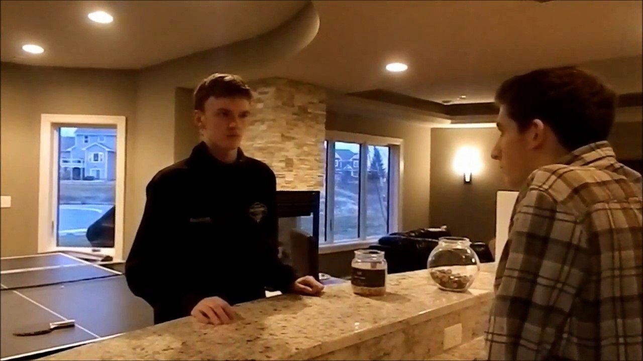 No country For Old Men Gas Station Scene