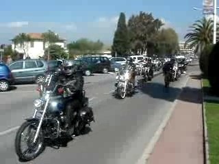 moto chercher l intrus