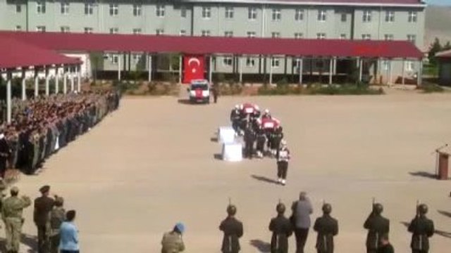 Mardin Nusaybin - Şehit Binbaşı Ahmet Karaman, Emniyet Amiri Zafer Kurt İçin Tören Düzenlendi-1