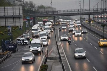 E-5'te Şüpheli Paket Alarmı; FSM'de İntihar Girişimi! Trafik Durma Noktasında