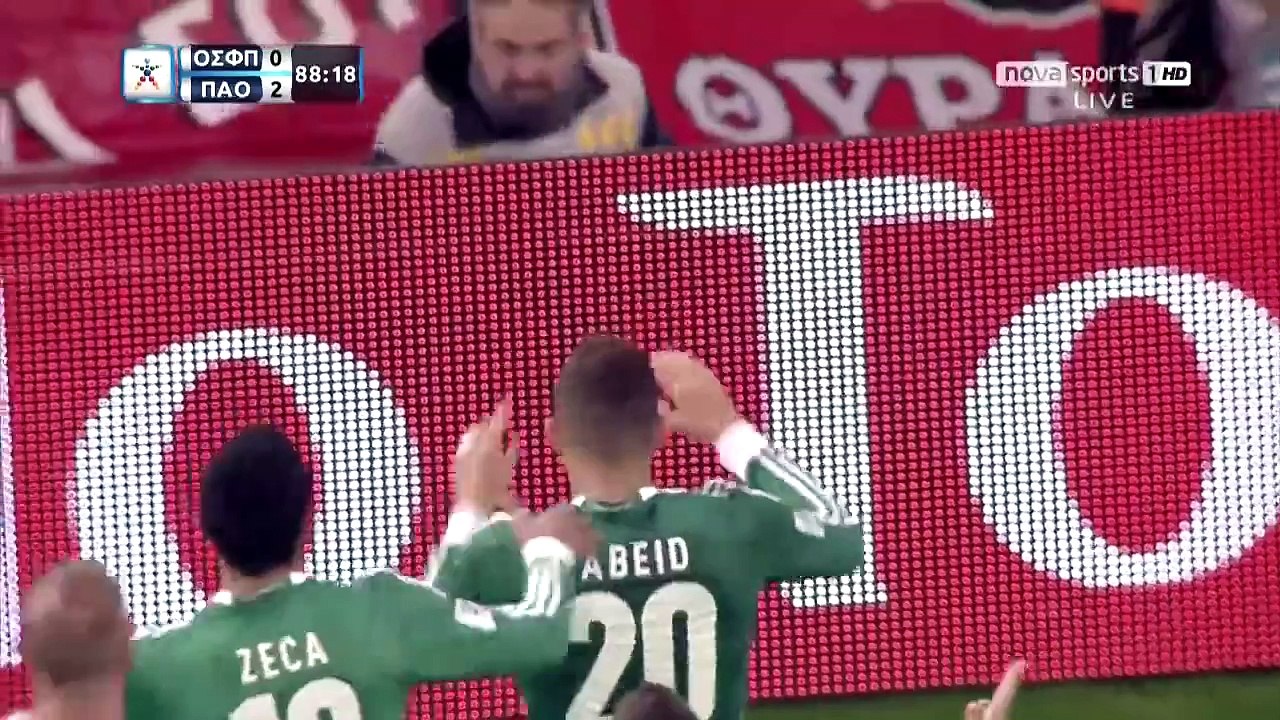 Joli coup franc de Mehdi Abeid contre Olympiakos