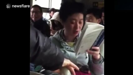 Chinese woman reads English loudly on bus, annoying other passengers