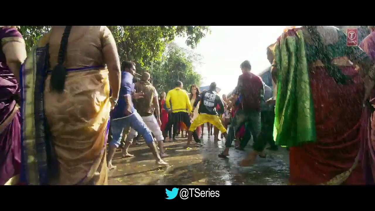 Cham Cham Video Song - BAAGHI - Tiger Shroff, Shraddha Kapoor - Meet Bros, Monali Thakur