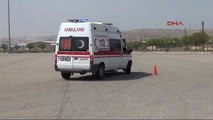 Gaziantep?te Ambulans Şoförlerine İleri Sürüş Teknikleri Eğitimi