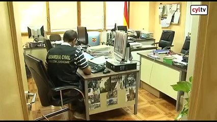 Ocho detenidos por estafar a 200 personas ofreciendo empleo público sin examen a cambio de dinero