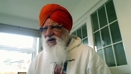Punjabi - Christ Amar Dev Ji sayeth Munnmukh is very stubborn to be re-shaped into a Gurmukh.
