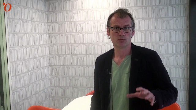 Valls à Alger pour conforter le partenariat stratégique en pleine polémique des Panana Papers