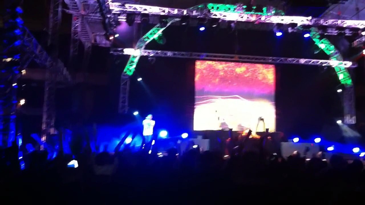 Backstreet Boys - Shape of my heart - This is us - Hanoi 03/2011