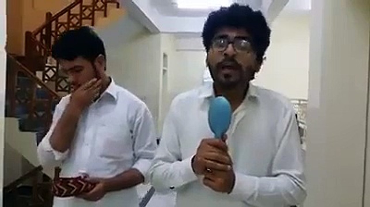 Poor Pm Of Pakistan- Guys Making Fun Of Nawaz Sharif Speech In New Way