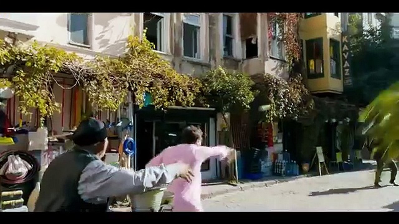 Oğuzhan Koç-Berhudar olmak zor (Küçük Esnaf film müziği) klip 2016