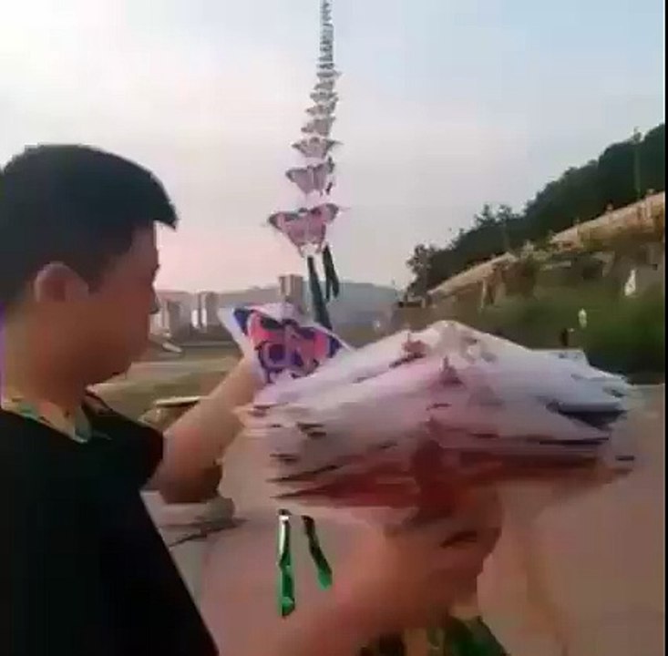 in koriya huge no of kites flying in a row amazing