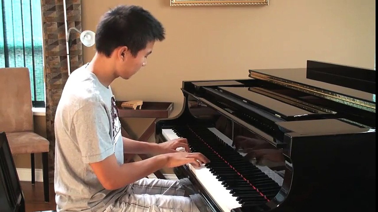 ☺ Love The Way You Lie - Eminem Ft. Rihanna Piano Cover - Terry Chen