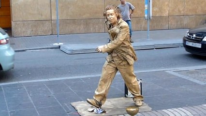 Most amazing human statue