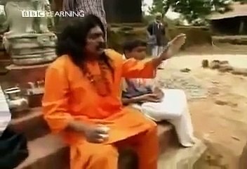 ساحر هندي يعظمونه ويسجدون له وفي الاخير فضيحة